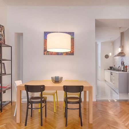 Mihaela Apartment - Charme Near The Station Трієст Екстер'єр фото
