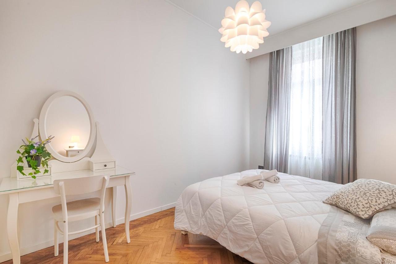 Mihaela Apartment - Charme Near The Station Трієст Екстер'єр фото